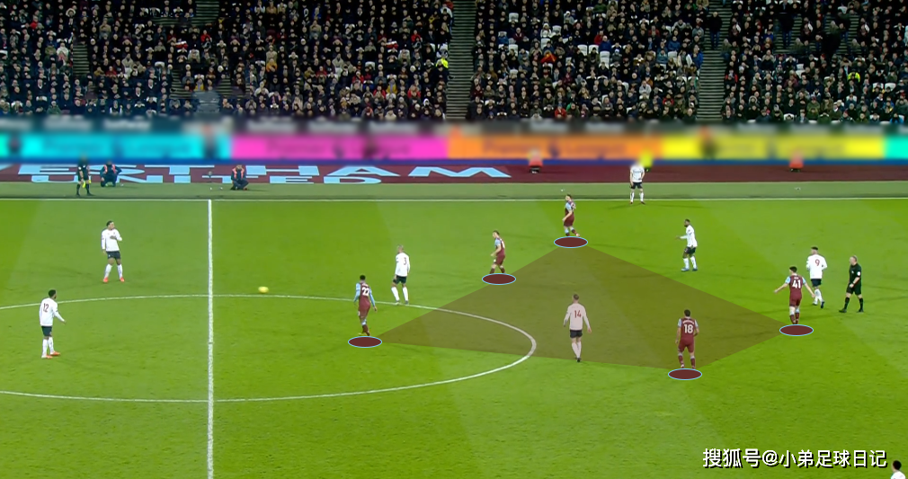  都灵防守密不透风主场零封AC米兰抢下宝贵一分