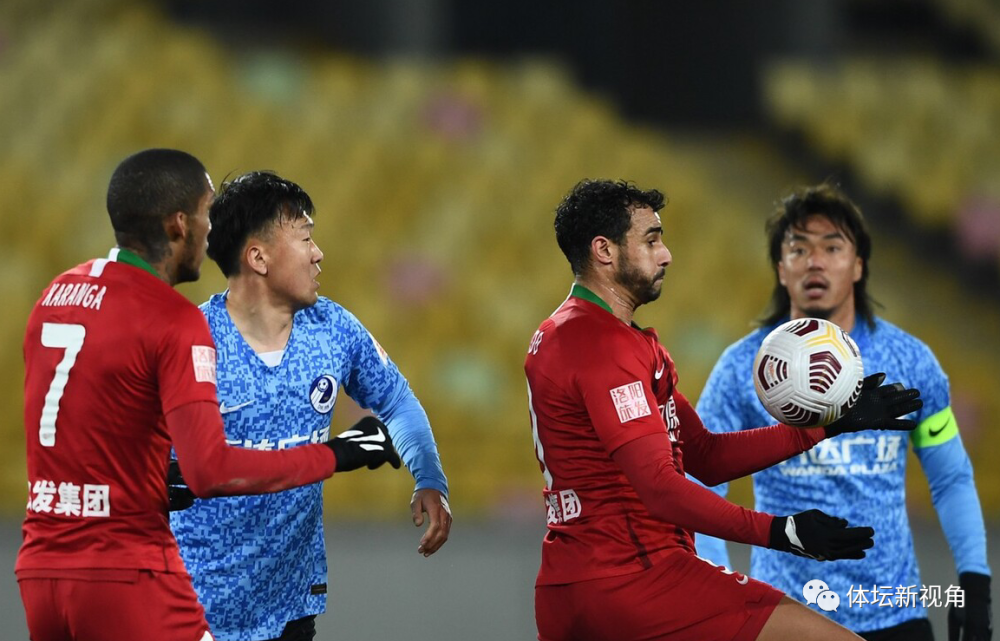  兰斯新援首秀破门助球队逃离降级区